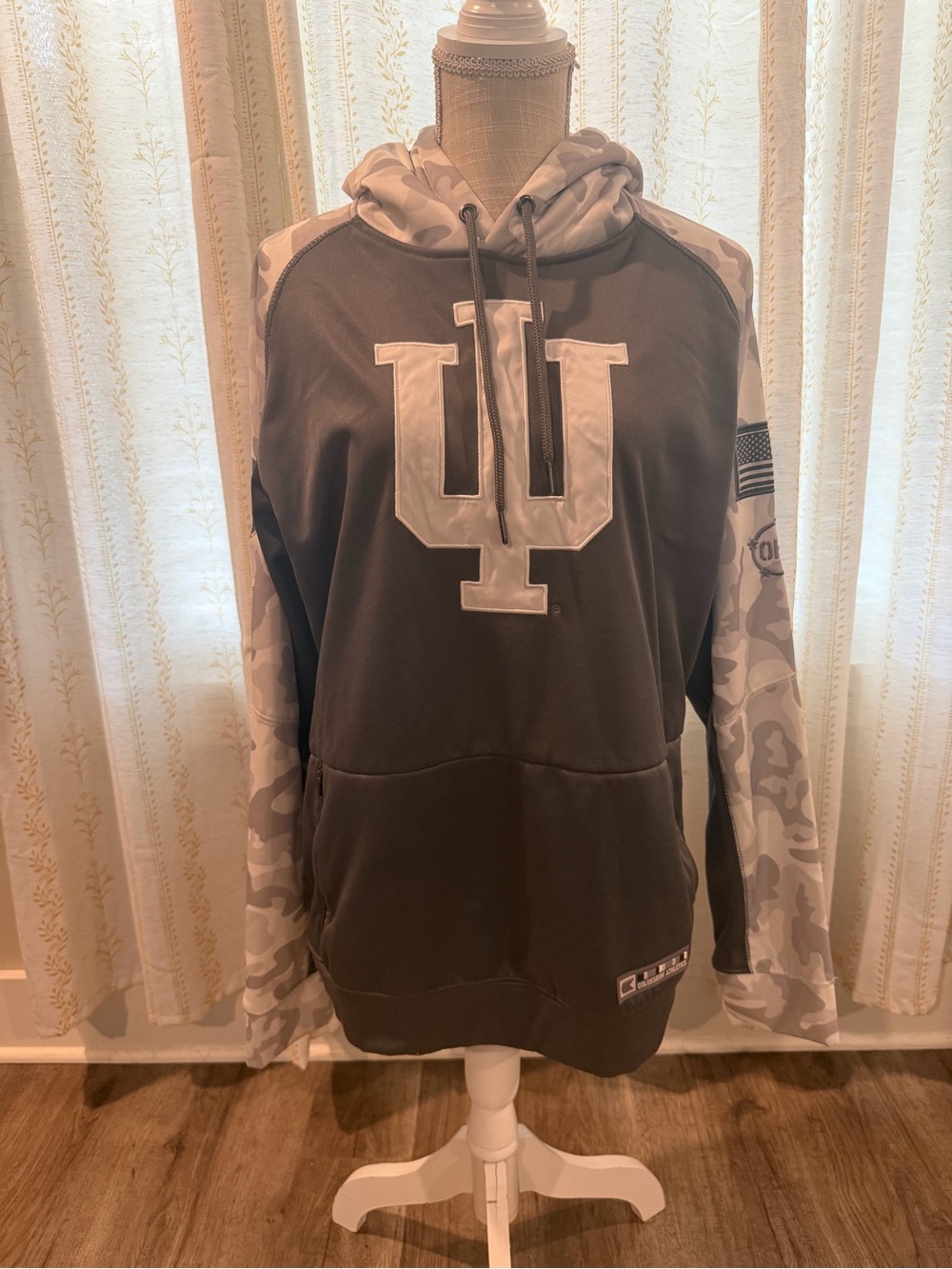 Colosseum Indiana Hoody with Gray Camo Sleeves